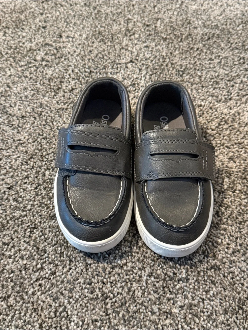 Oshkosh Boys Loafers Size 9